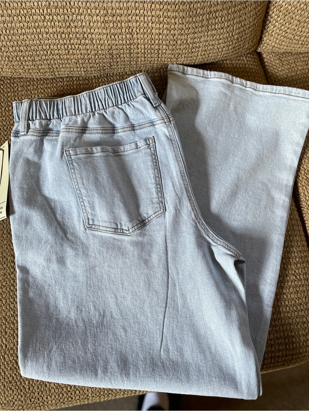 No Boundaries Jeans. - Picture 5 of 11